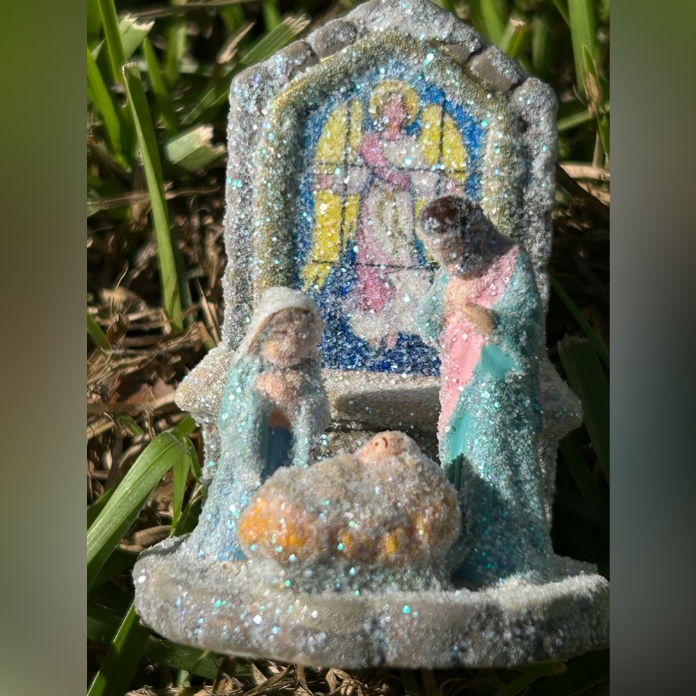 First Frost by Department 56 Lighted Porcelain “Cedar Isles Church” - Picture 16 of 17